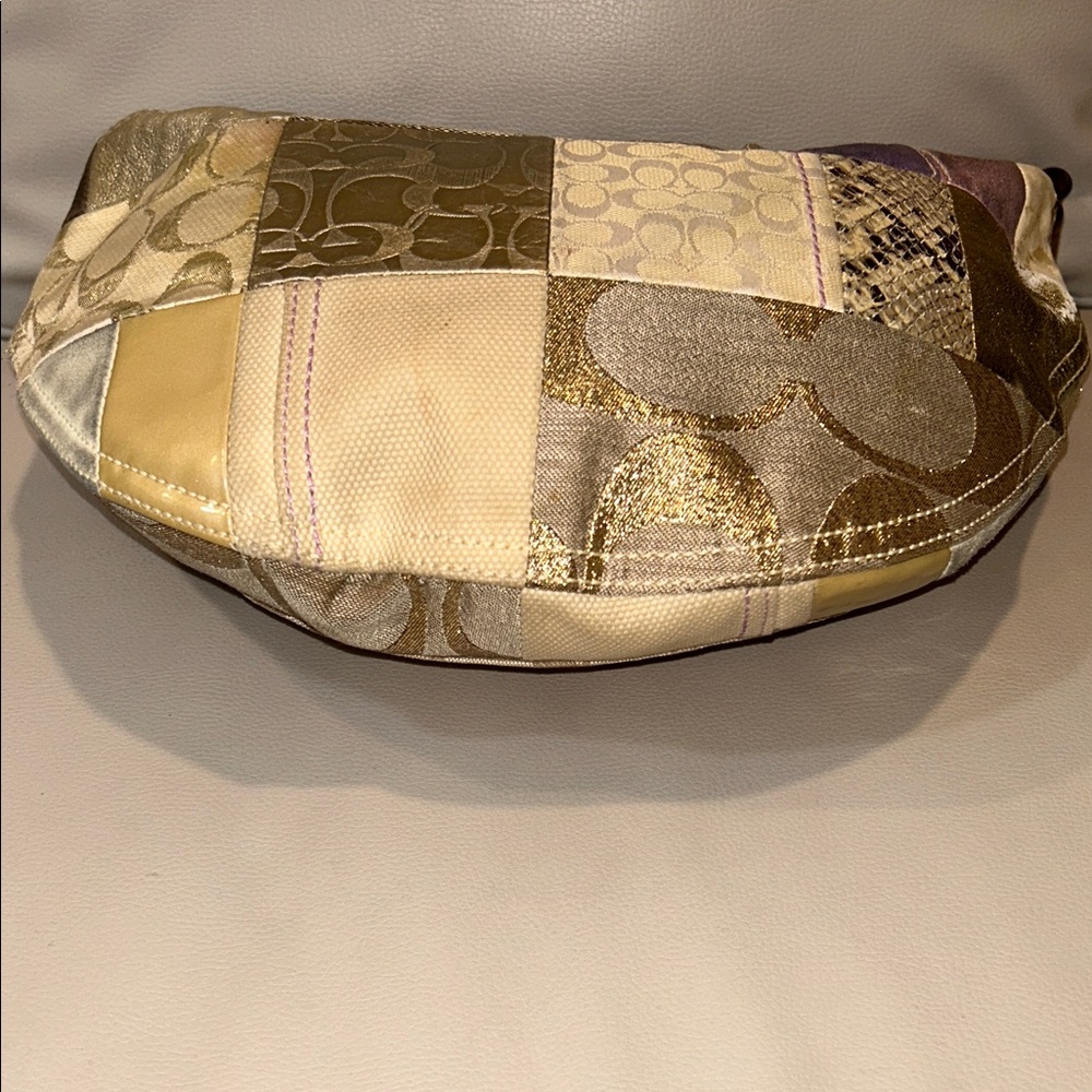 Coach Vintage Signature Patchwork Hobo Shoulder Bag - Picture 7 of 16
